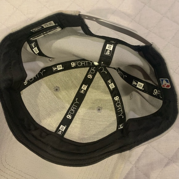 Atlanta hawks hat - Picture 2 of 2